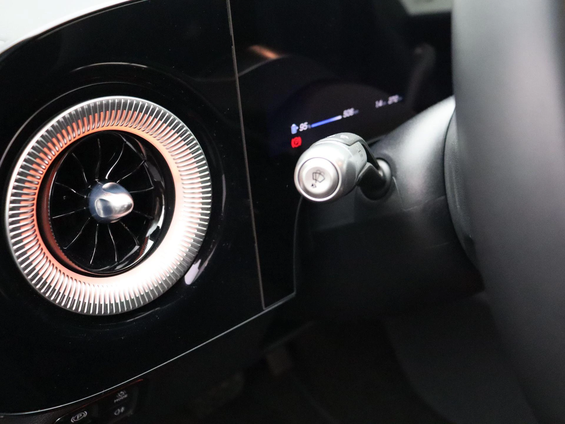 Mercedes-Benz CLA 250+ Luxury Line + MULTIBEAM LED + LEDER + MEMORY ZETELS +