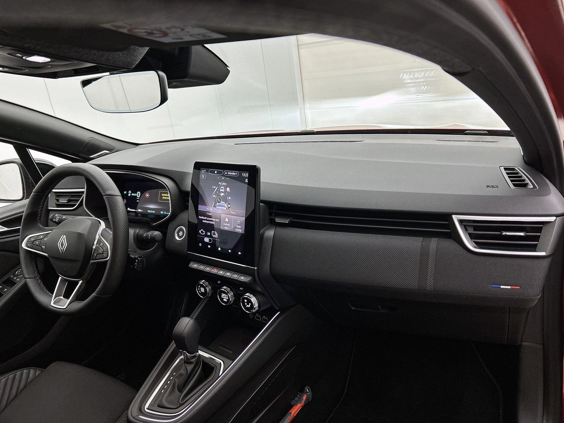 Renault-Clio-image-24