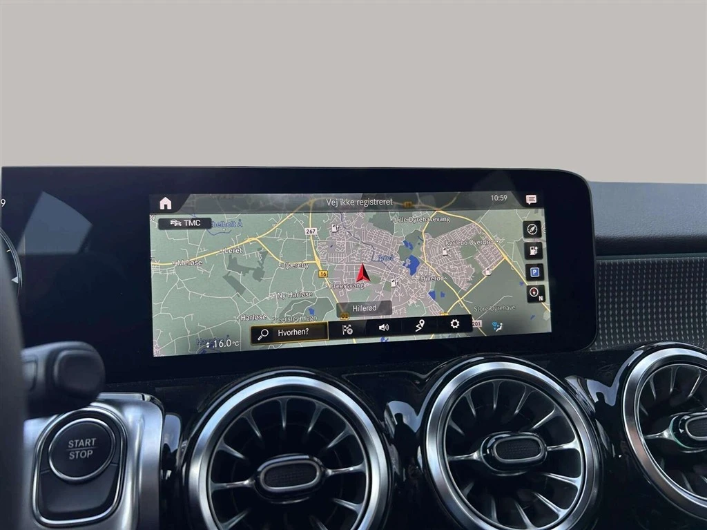 Mercedes-Benz-EQB-image-14