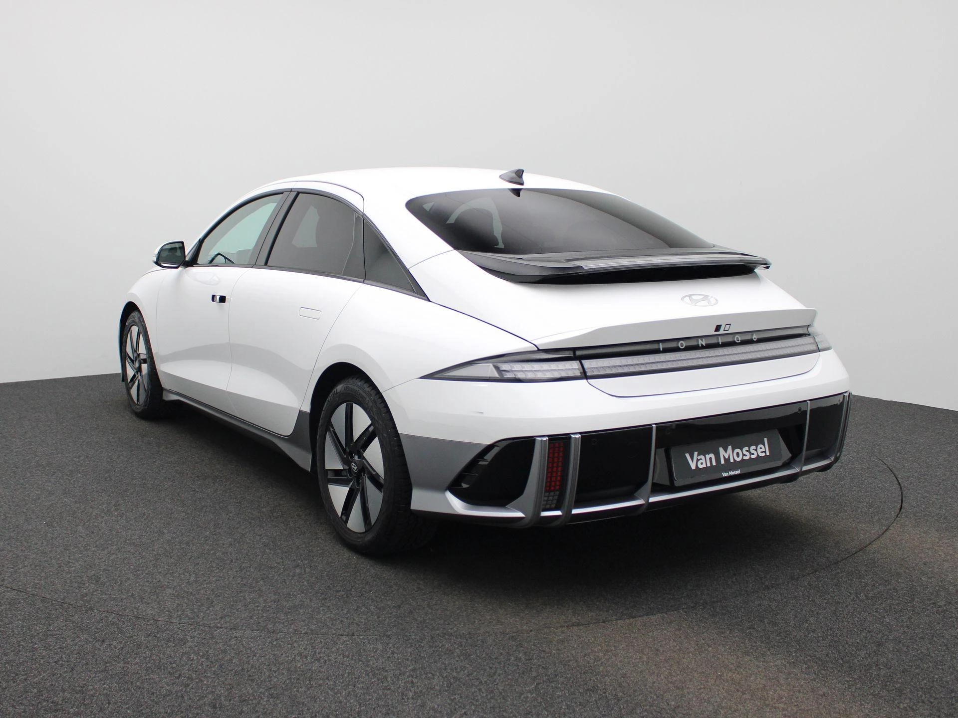 Hyundai IONIQ 6 53 kWh Core Plus