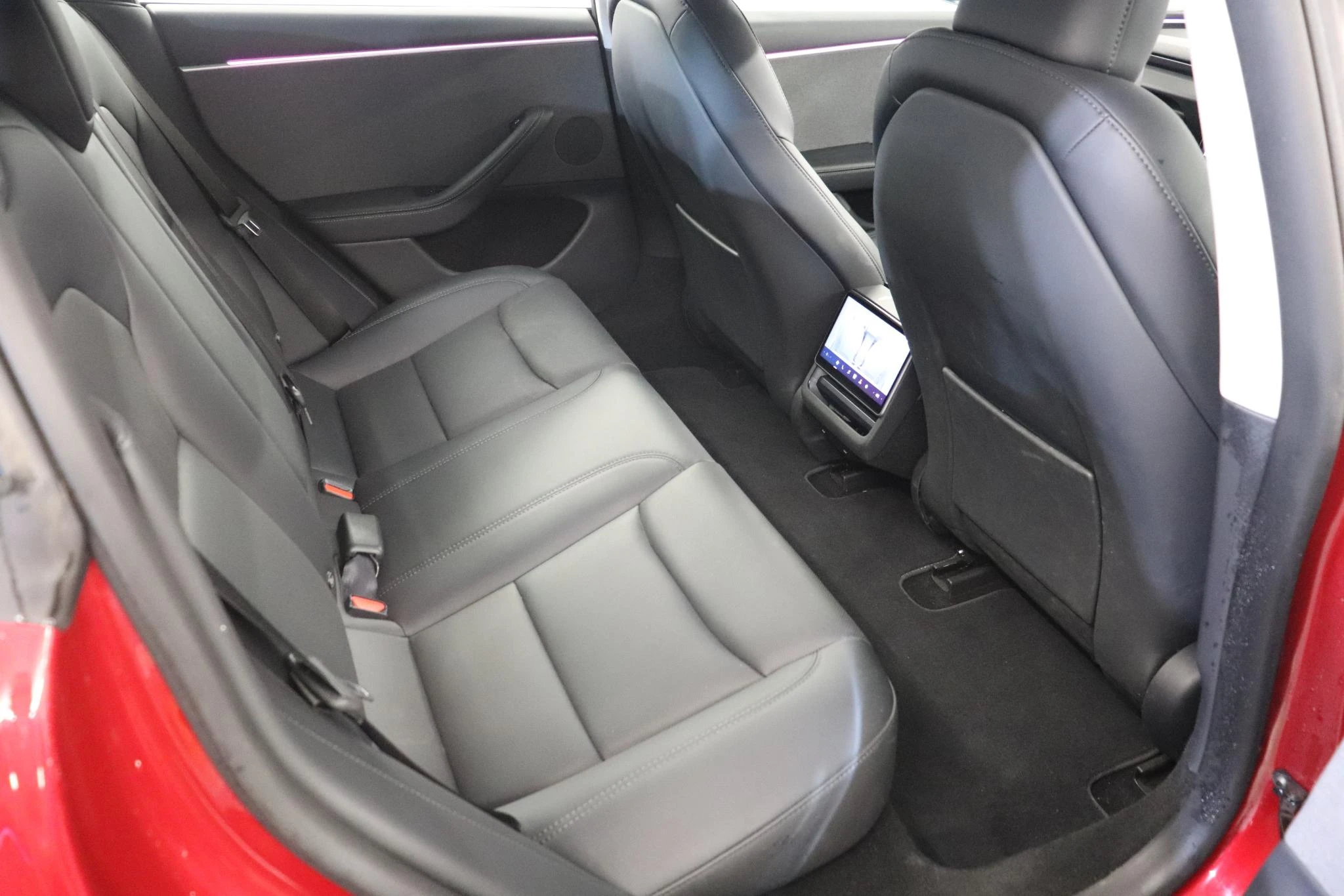 Tesla-Model 3-image-11