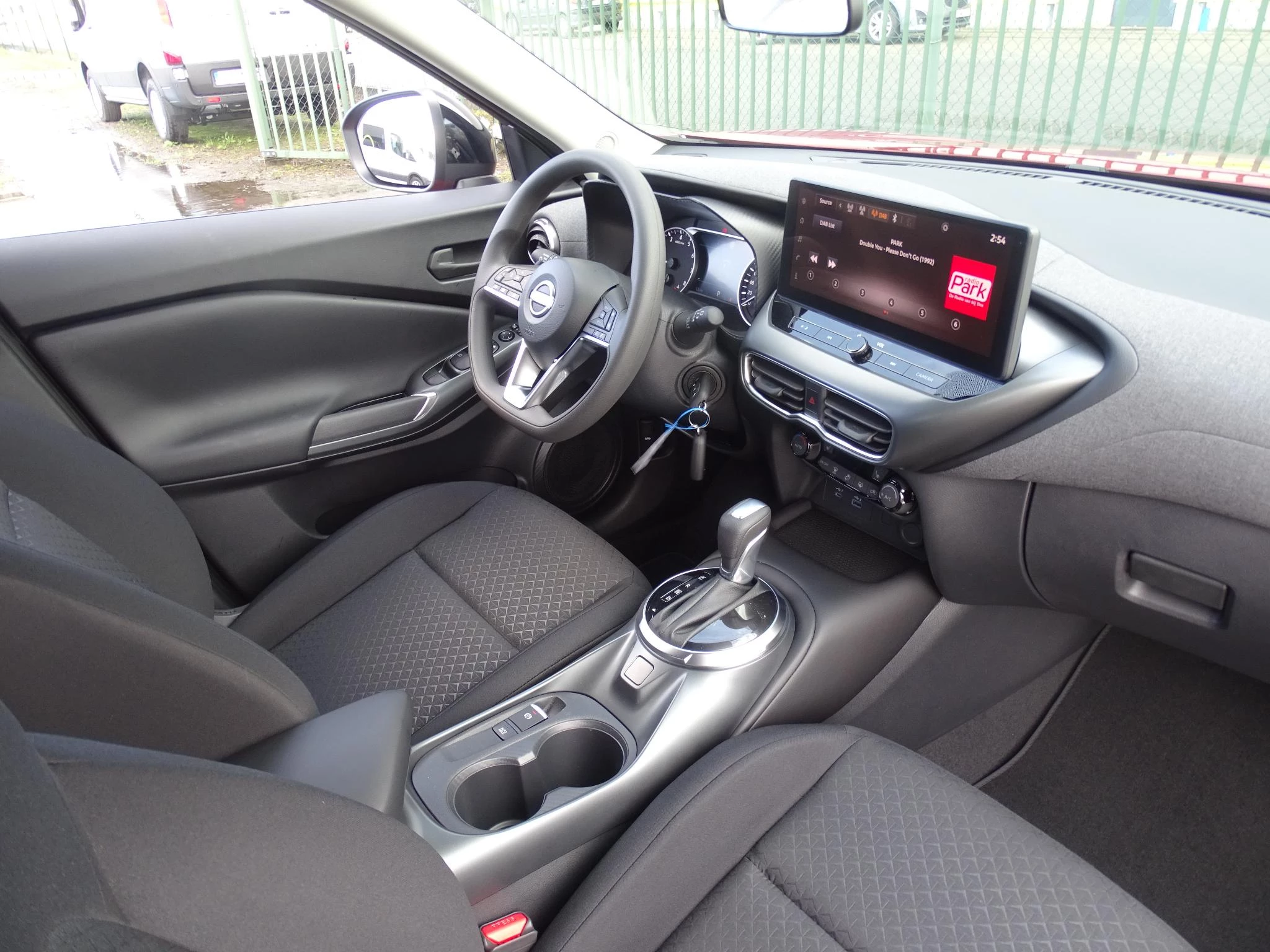 Nissan Juke 1.0 DIG-T Acenta automaat