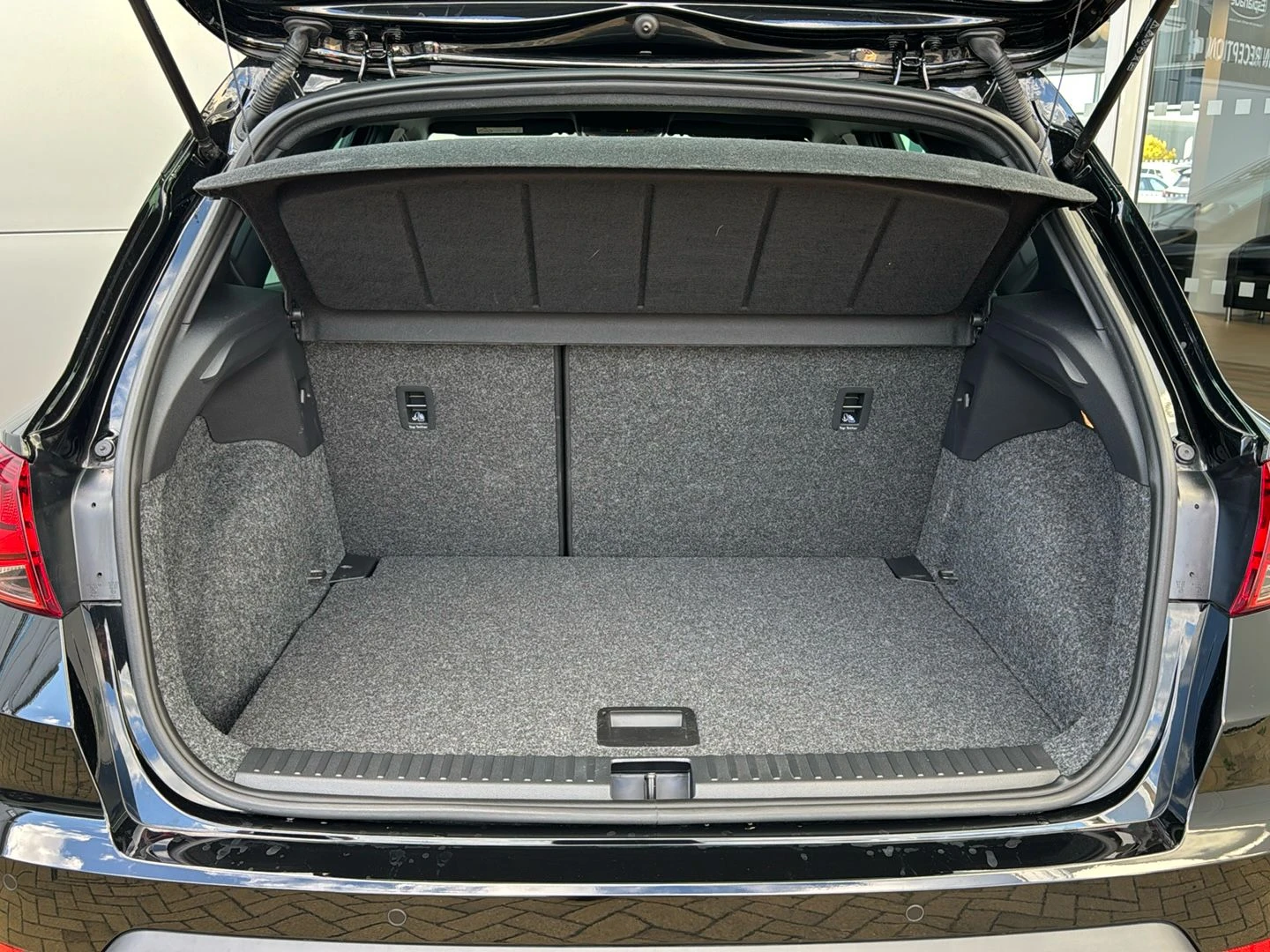 SEAT-Arona-image-14