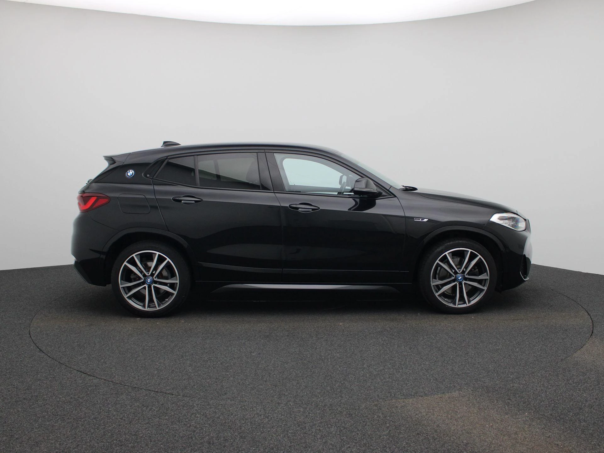 BMW X2 xDrive25e