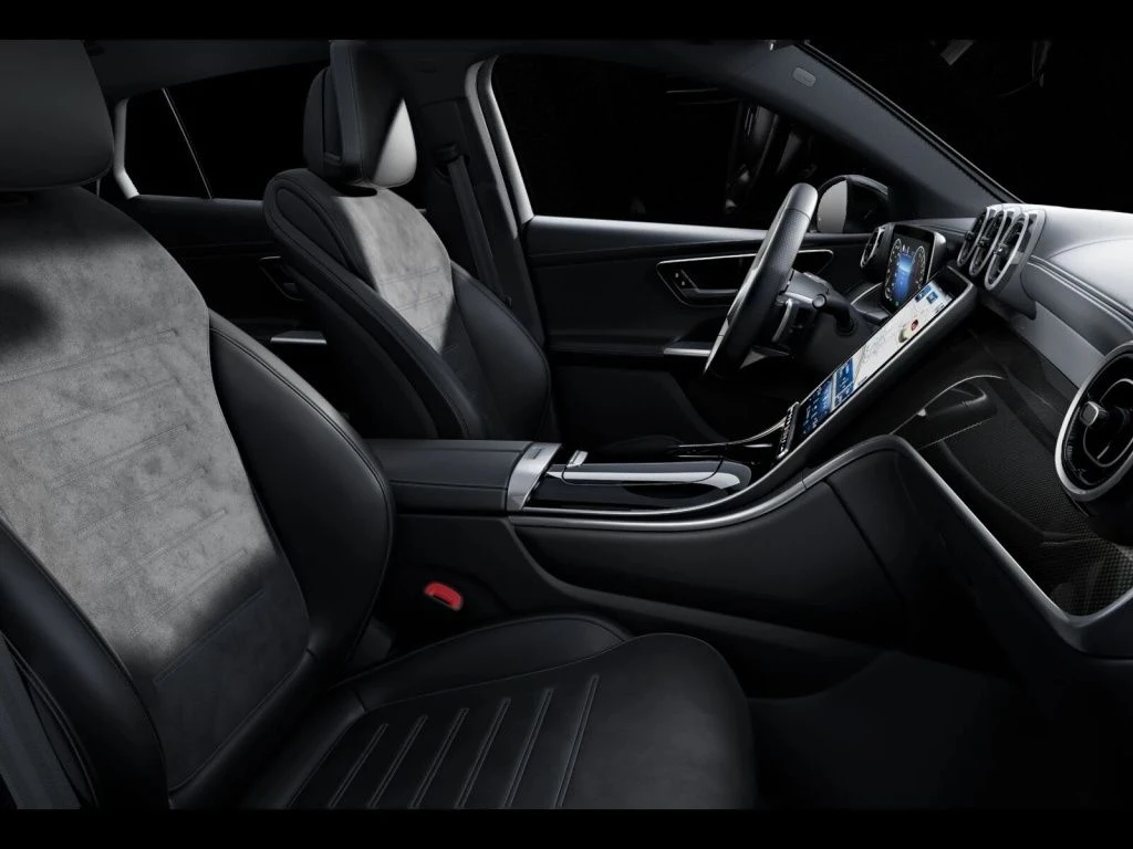 Mercedes-Benz-GLC 300 e-image-10