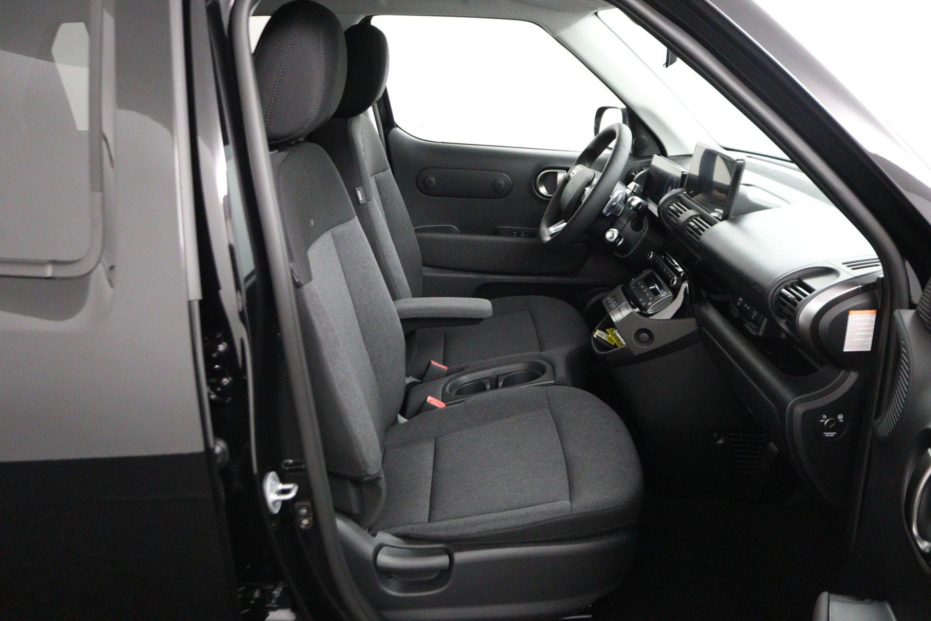 Hyundai-Inster-image-28