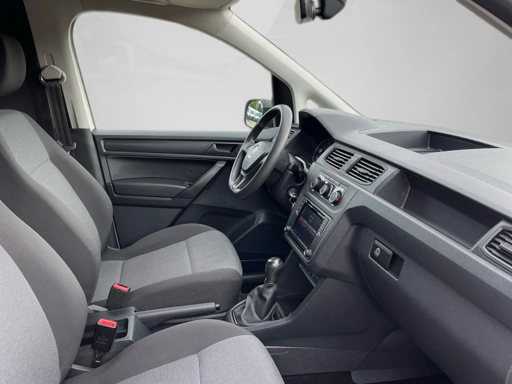 Volkswagen-Caddy-image-10