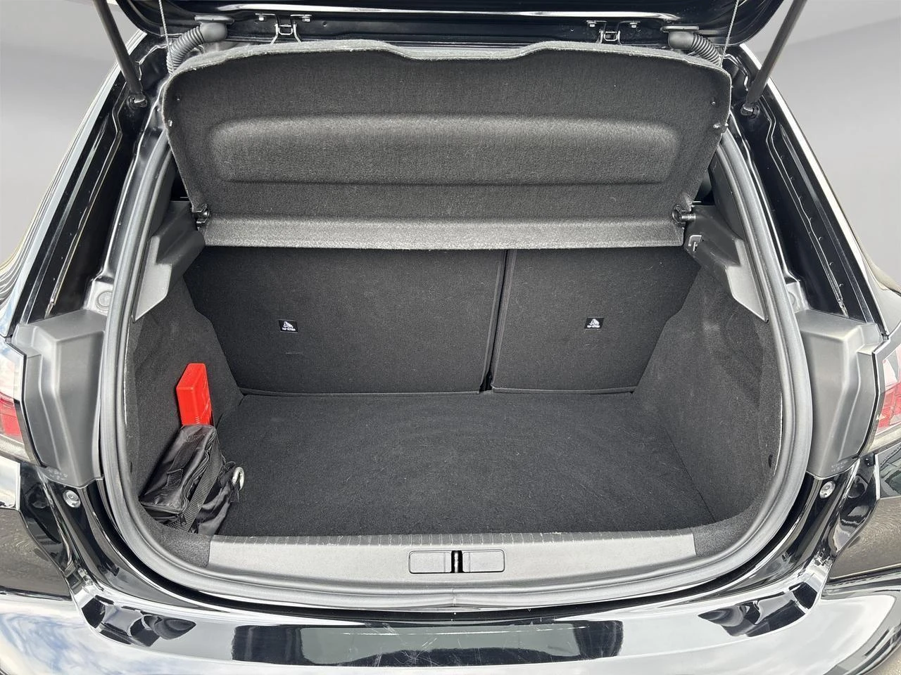 Peugeot-208-image-6
