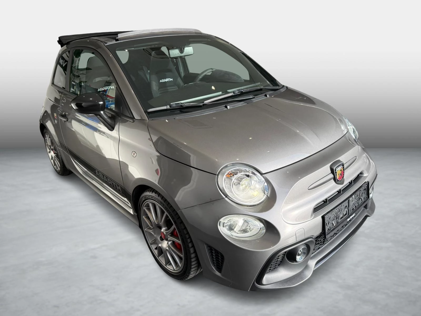 Abarth 500C 1.4 T-Jet 595 132kW Competizione