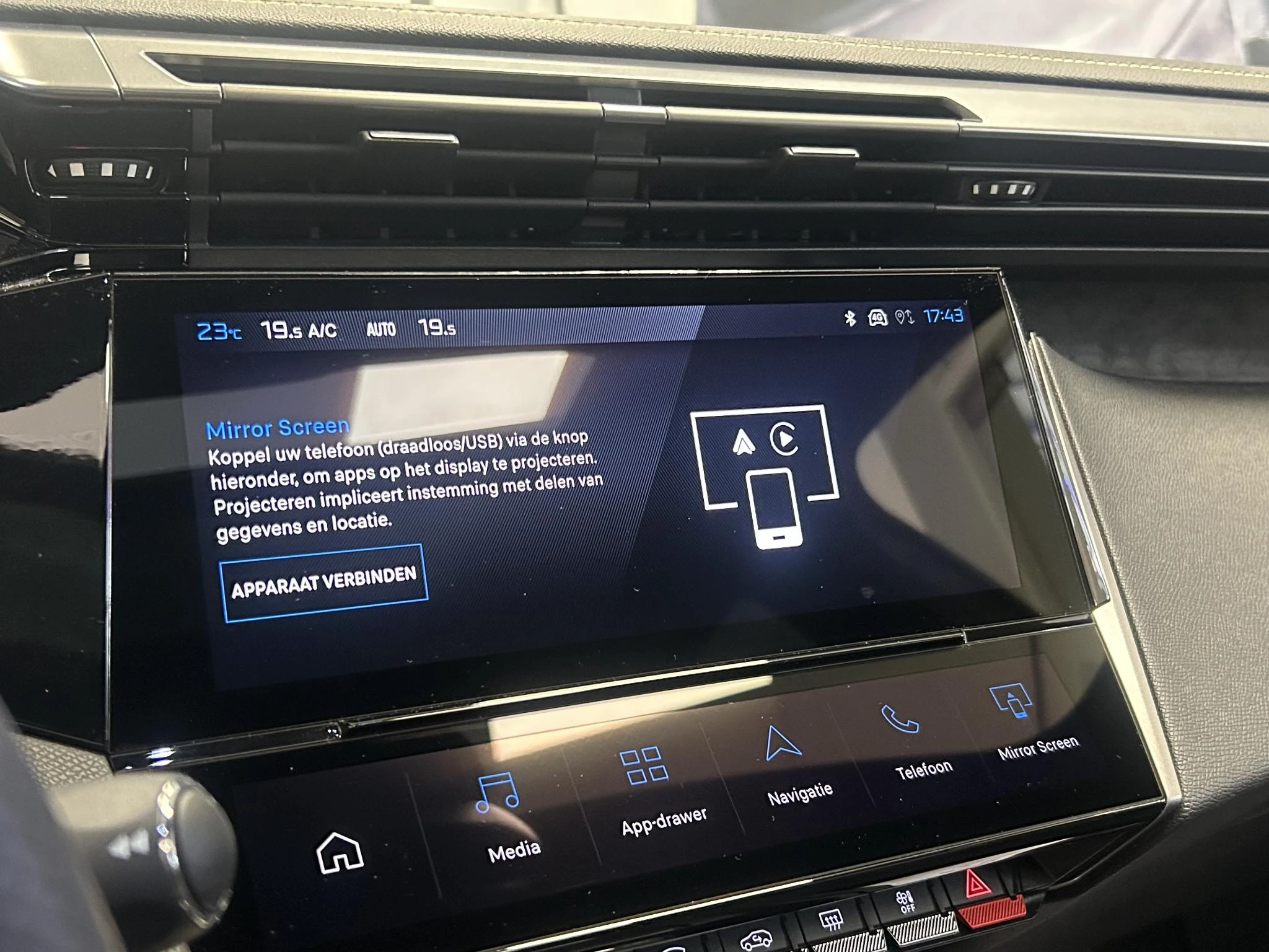 Peugeot-308-image-12
