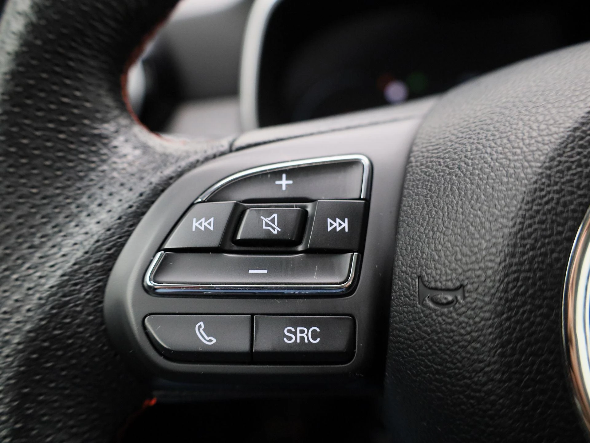 MG-ZS EV-image-18