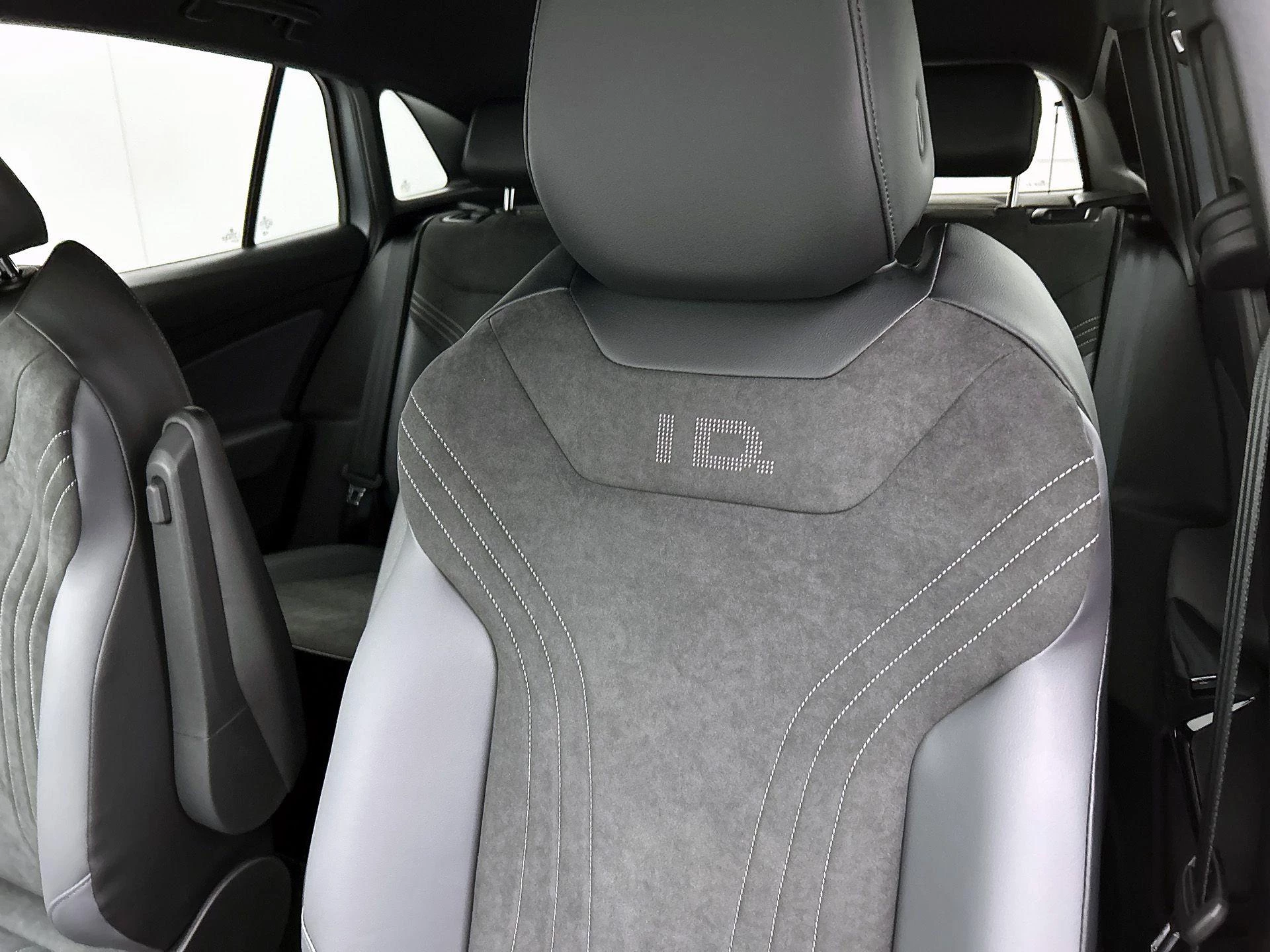 Volkswagen-ID.4-image-11