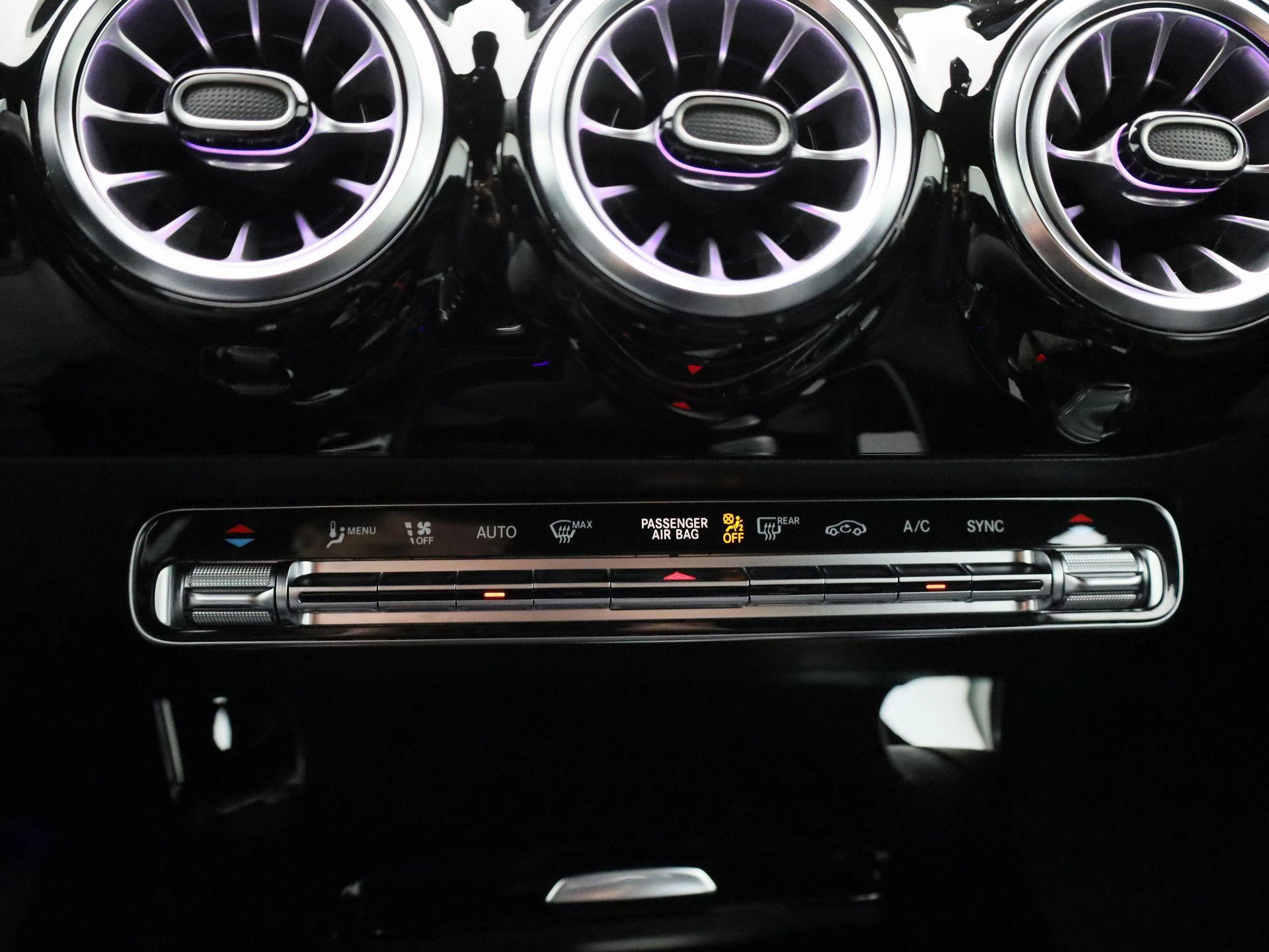 Mercedes-Benz-A-Klasse-image-16