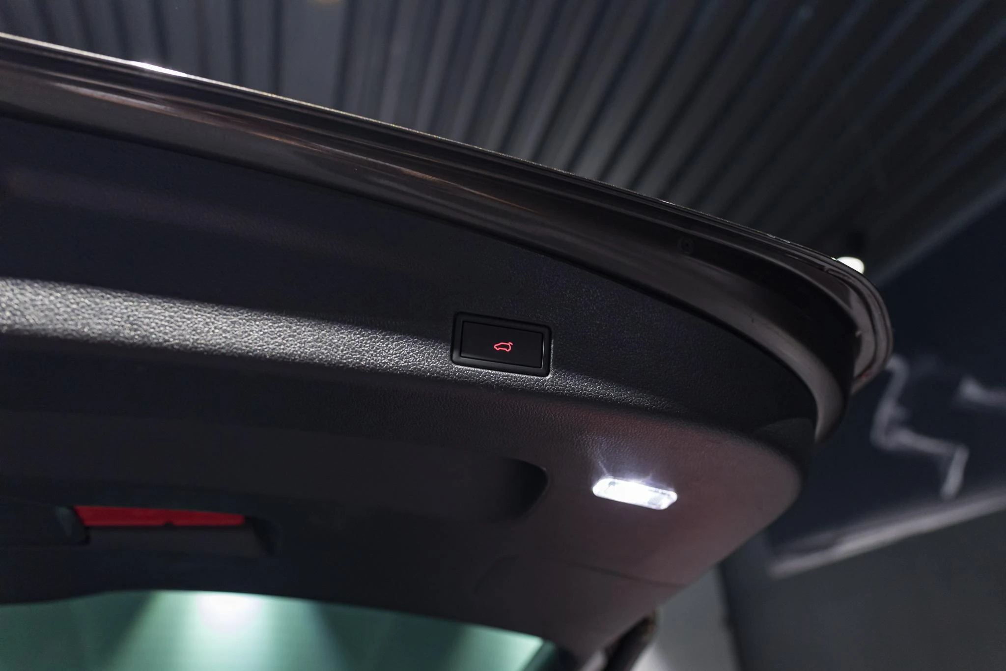Volkswagen-Sharan-image-18