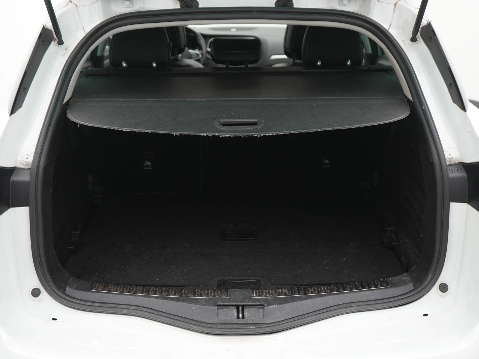 Renault-Mégane Estate-image-33