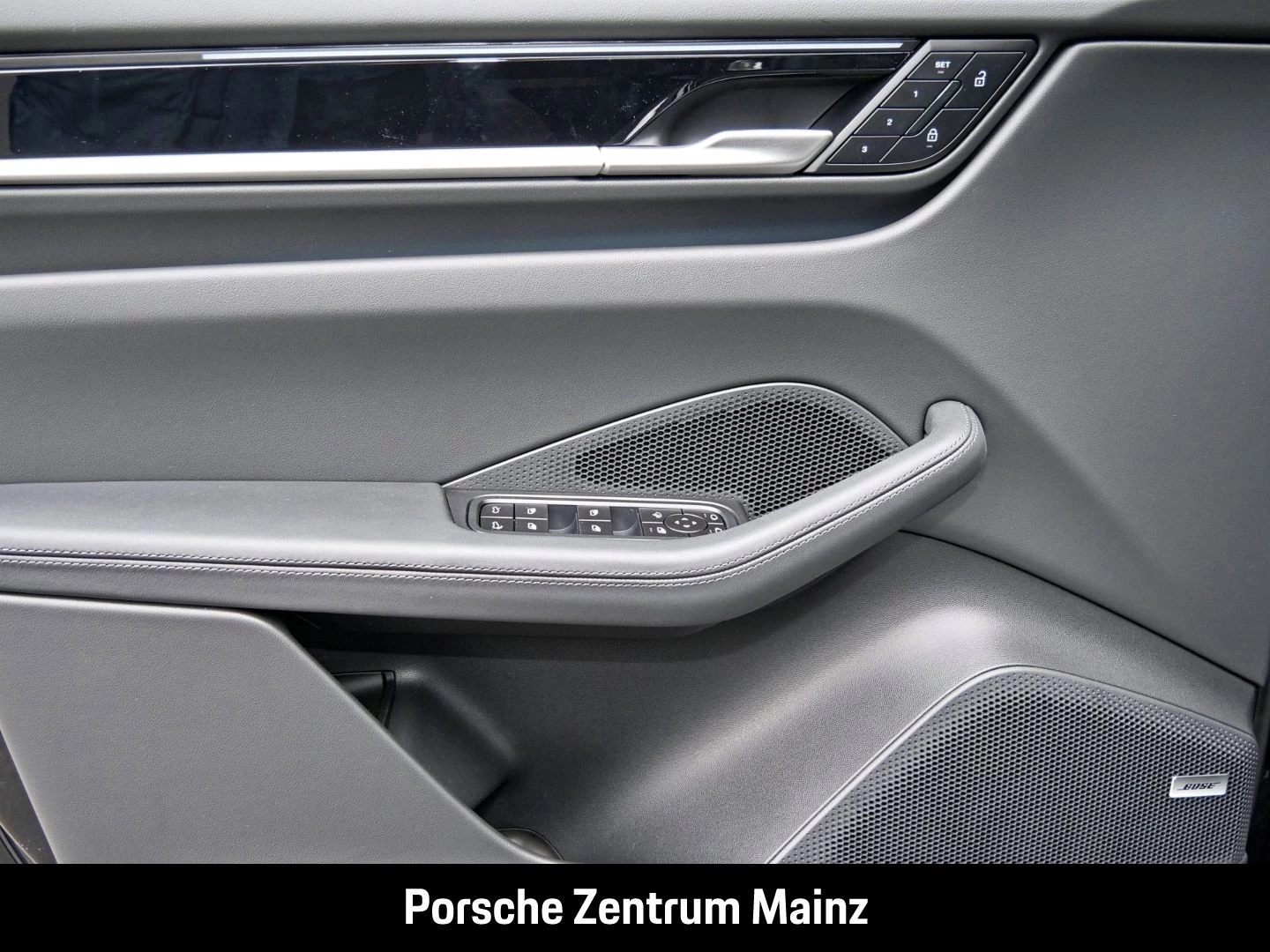 Porsche Macan 4S HA-Lenkung Surround-View BOSE 22-Zoll -