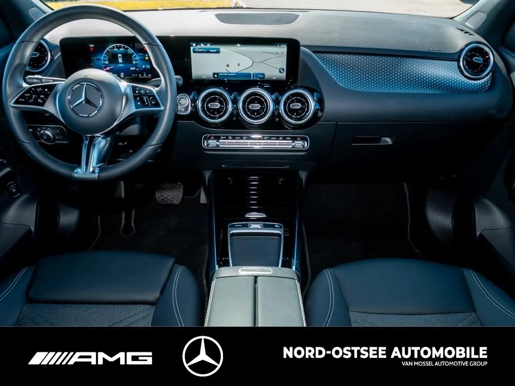 Mercedes-Benz-GLA-image-11