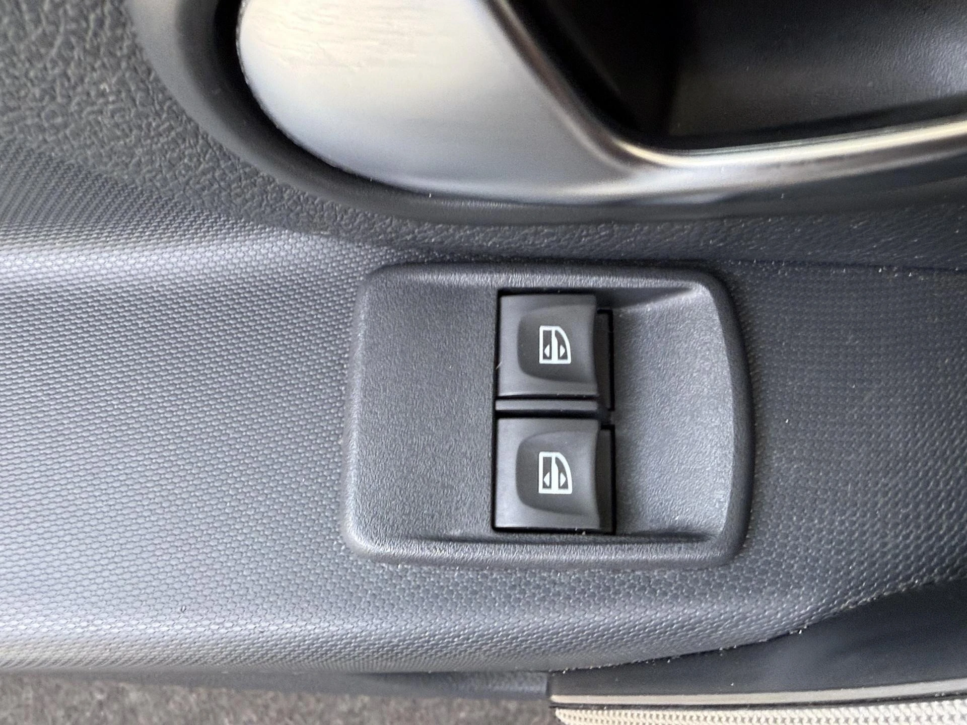 Dacia-Sandero Stepway-image-21