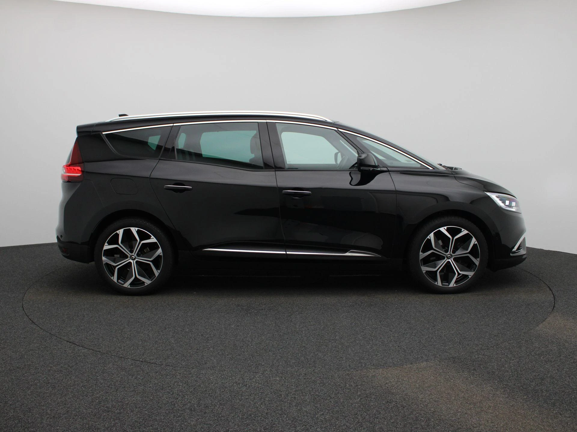 Renault-Grand Scénic-image-5