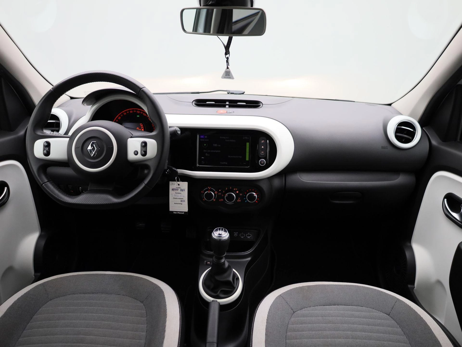 Renault-Twingo-image-34