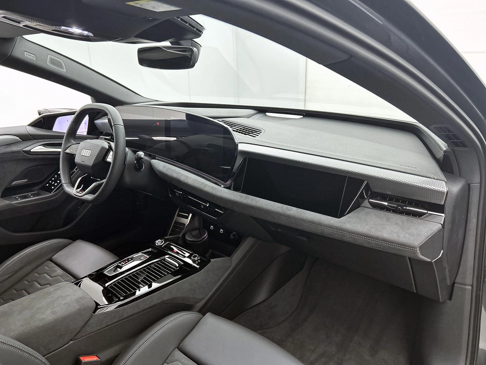 Audi-A6 Avant e-tron-image-20