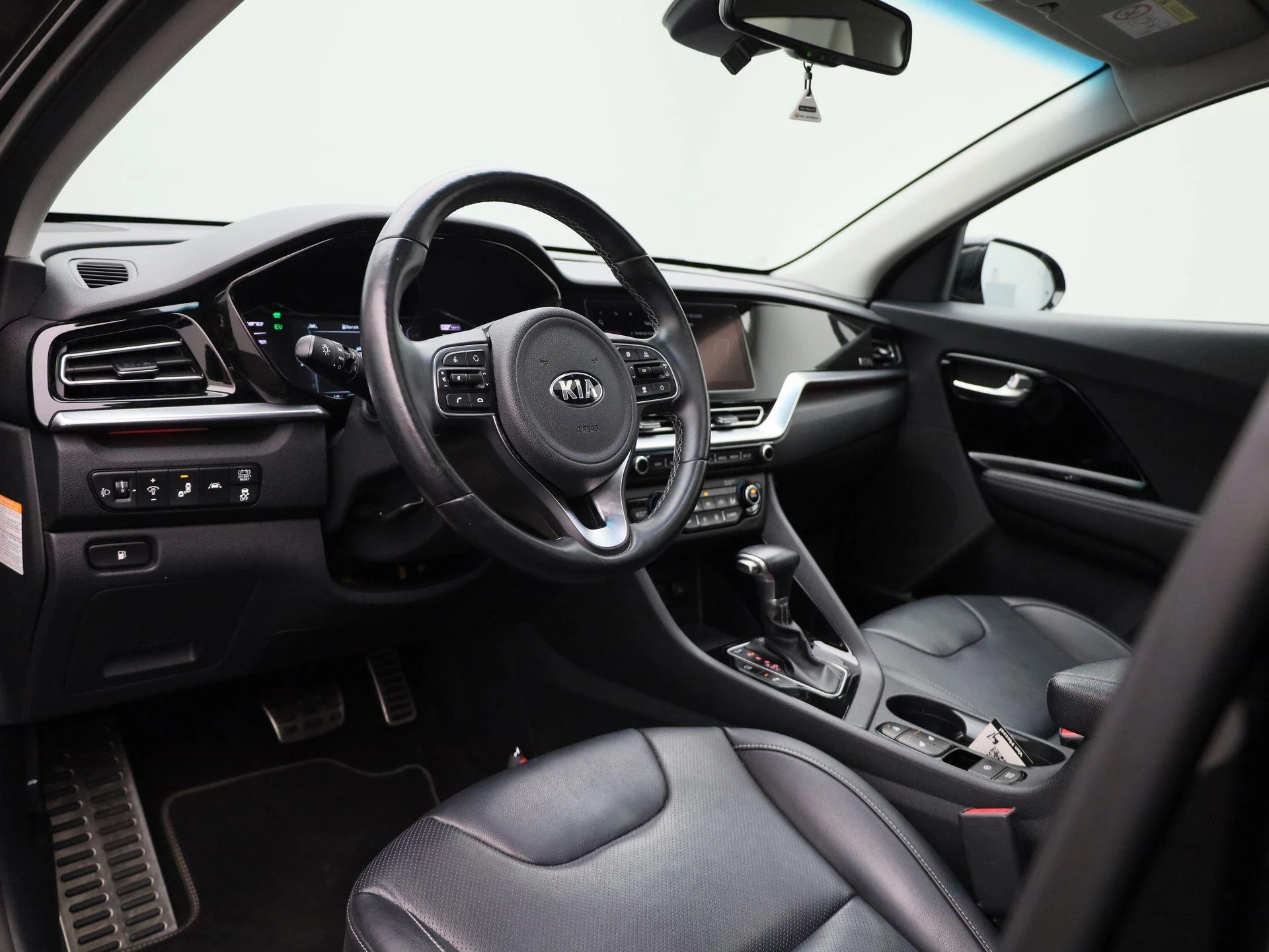 Kia-Niro-image-30