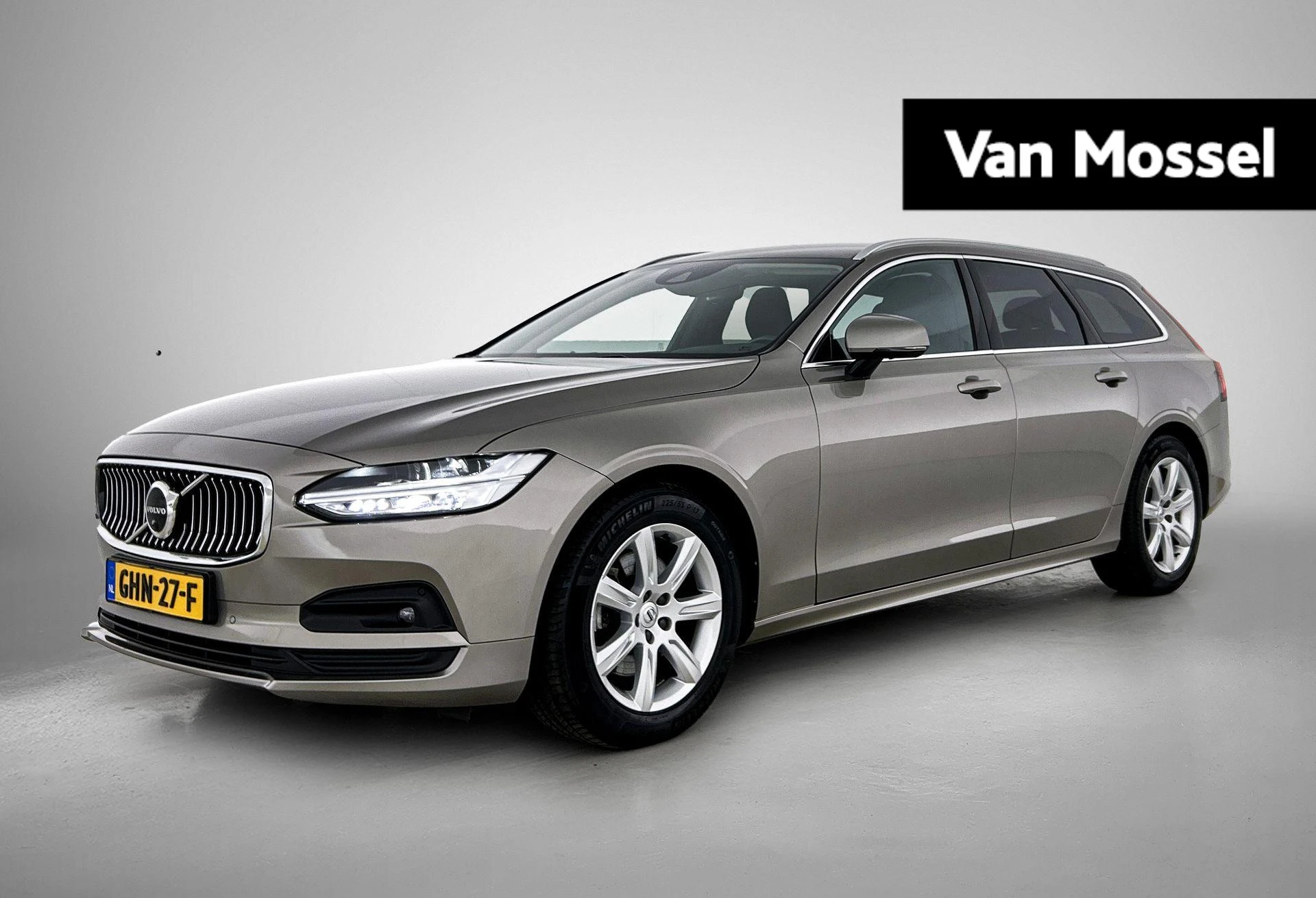 Volvo-V90-image-0