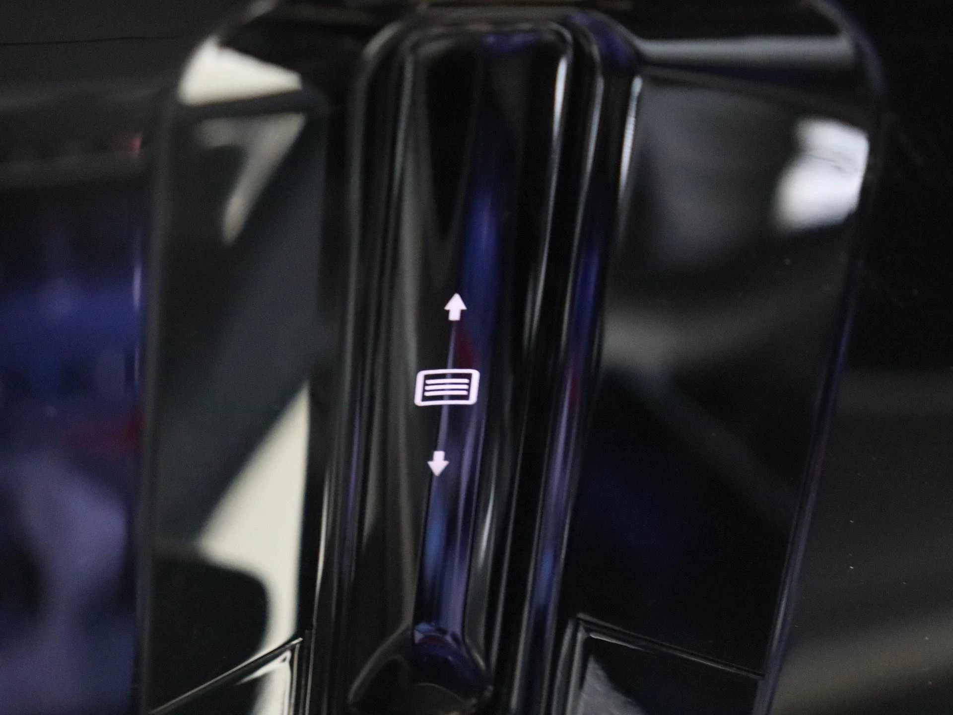 Mercedes-Benz-GLC-image-26