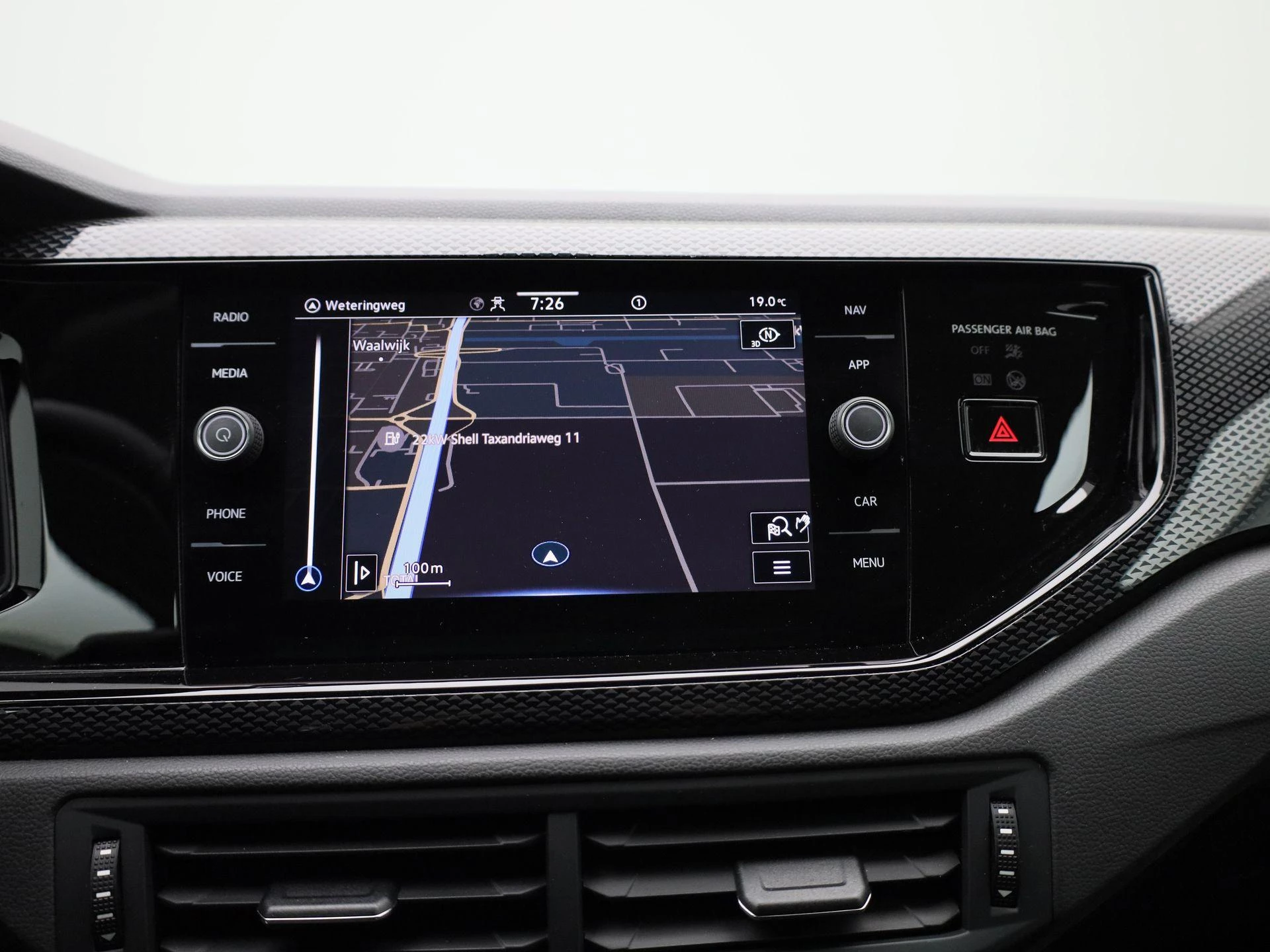 Volkswagen-Polo-image-15