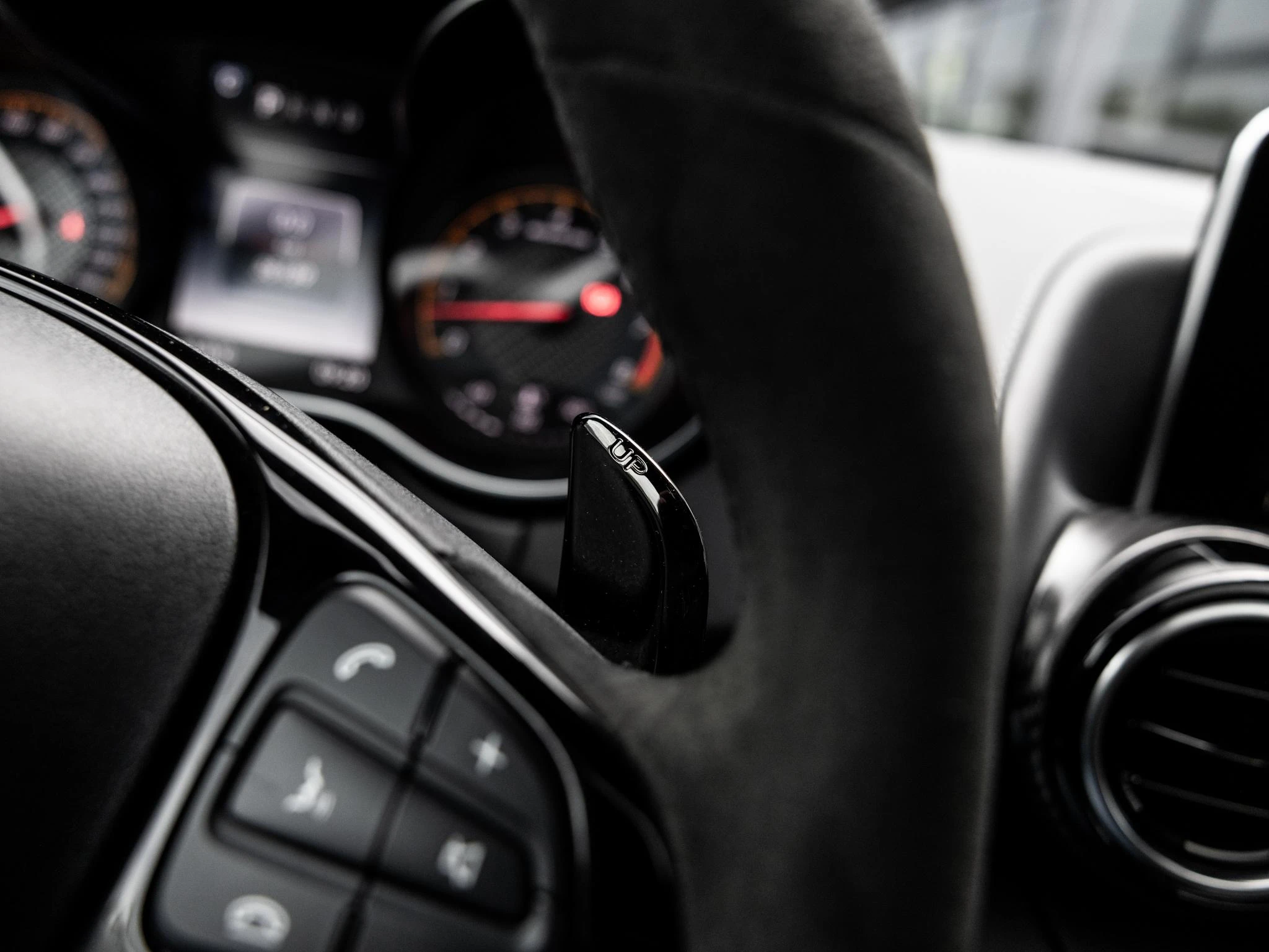 Mercedes-AMG-GT-image-31