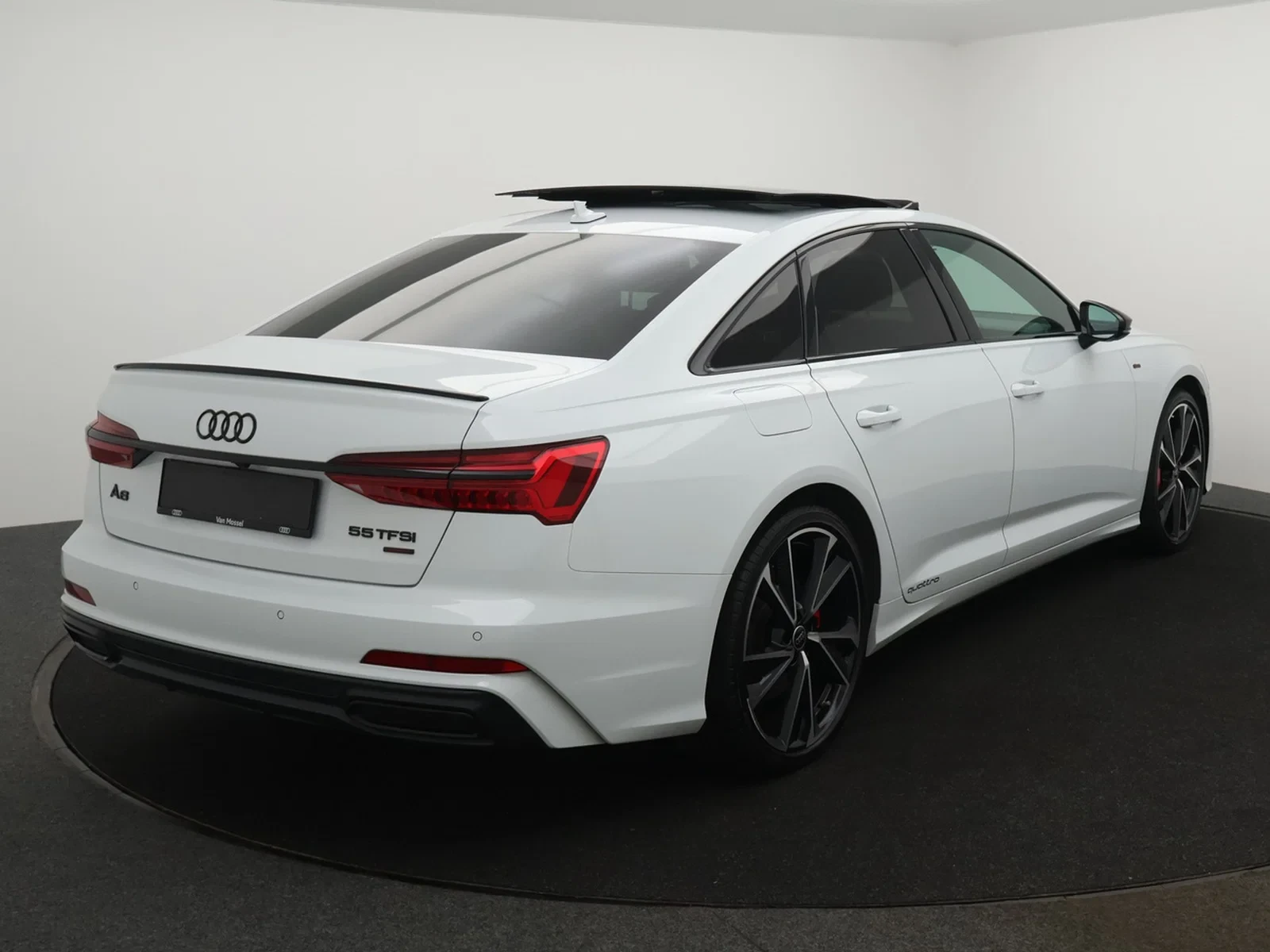 Audi A6 PHEV Audi A6 Competition 55TFSIe QUATTRO 367PK *AUTOMAAT*3X-S LINE*PANODAK*LEDER*CAMERA*CRUISE*PDC*NAVI*APP-CONNECT*...*