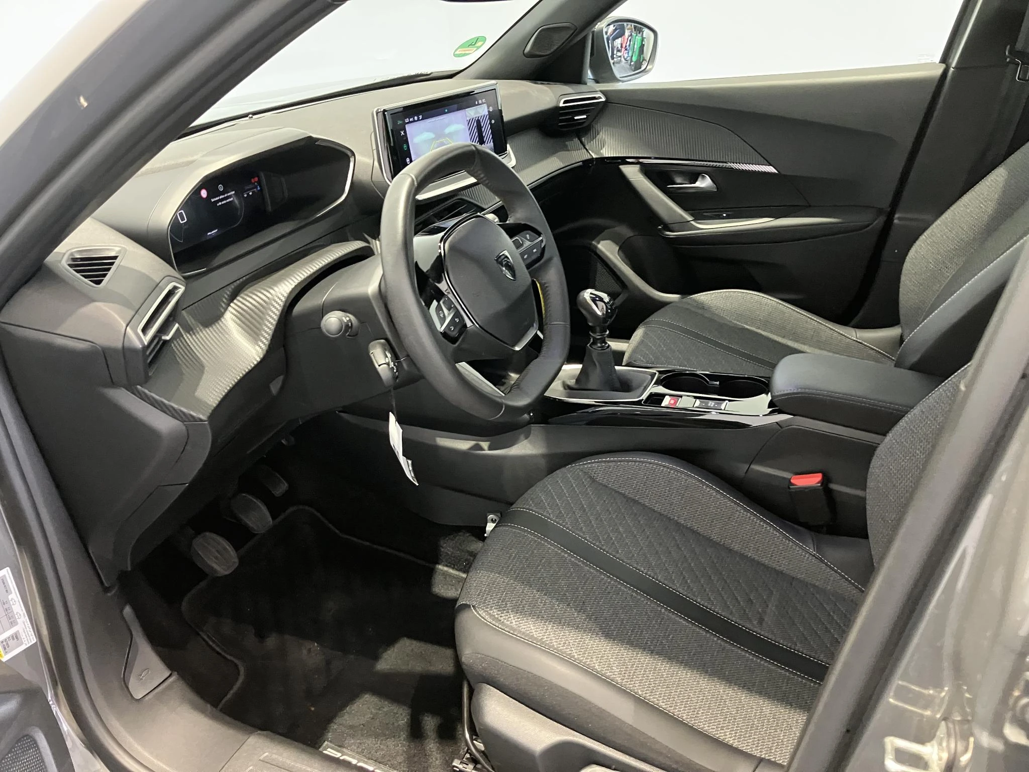Peugeot-2008-image-14