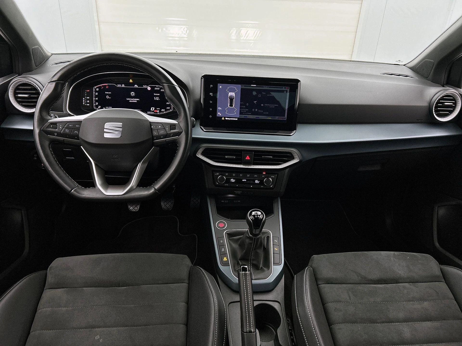 SEAT-Arona-image-21