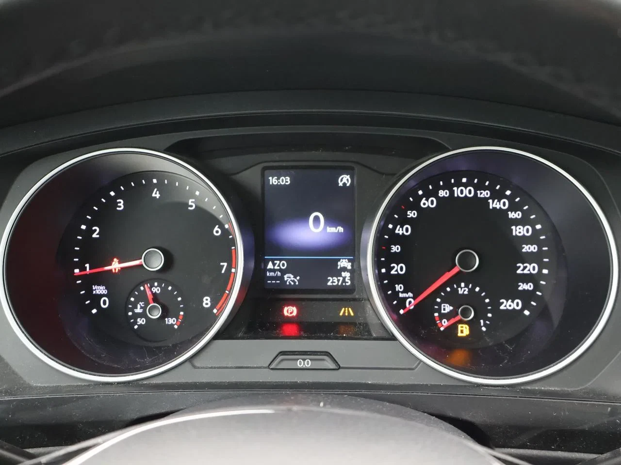 Volkswagen-Tiguan-image-15