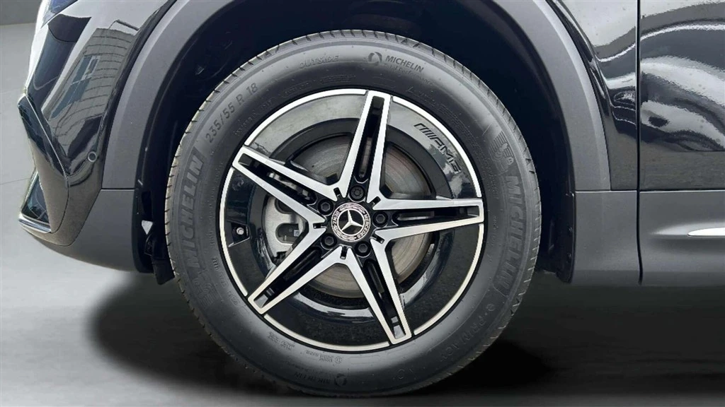 Mercedes-Benz-EQB-image-8