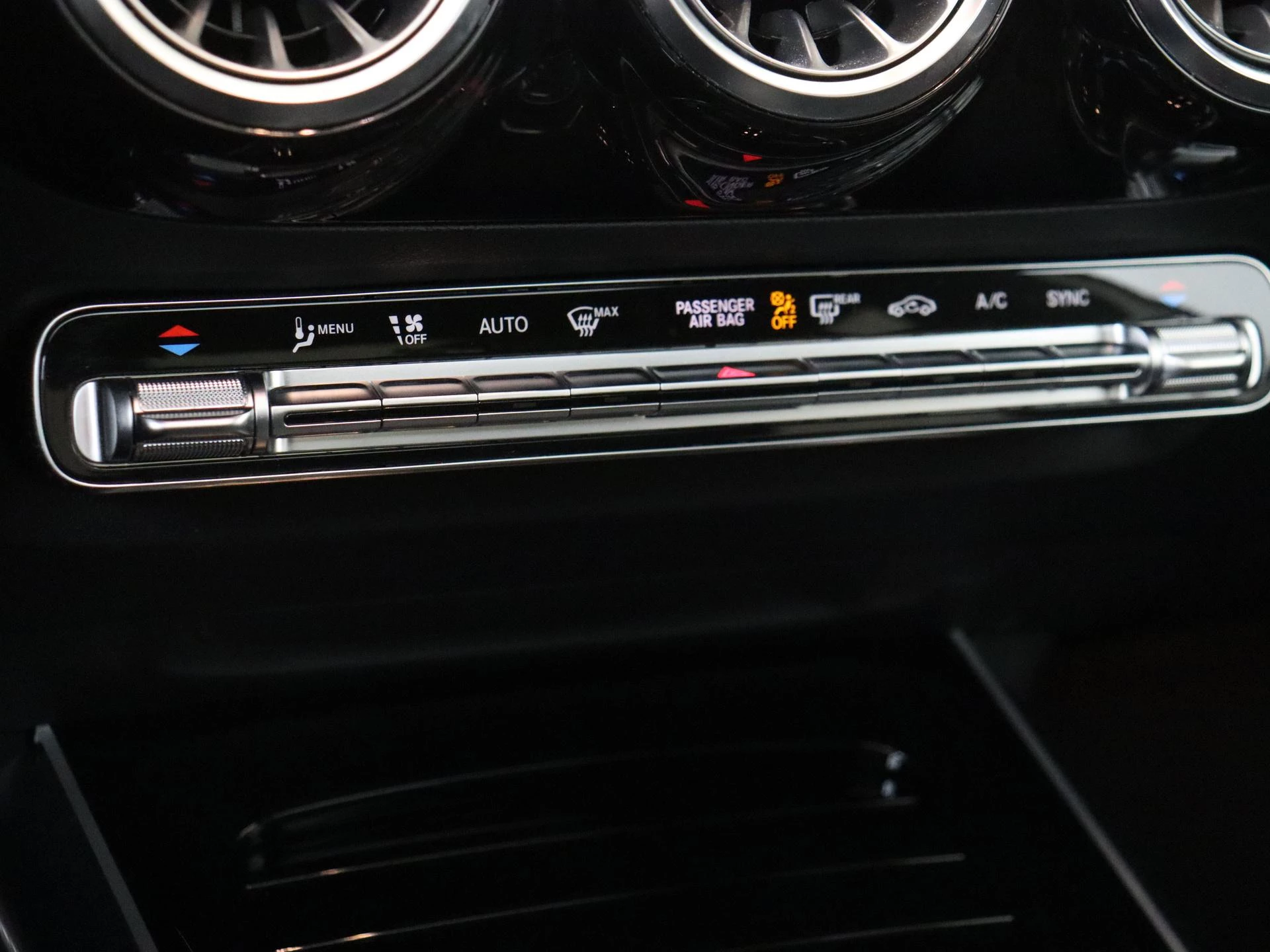 Mercedes-Benz-B-Klasse-image-19