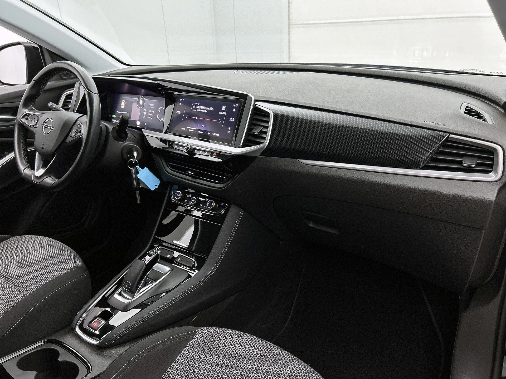 Opel-Grandland-image-20