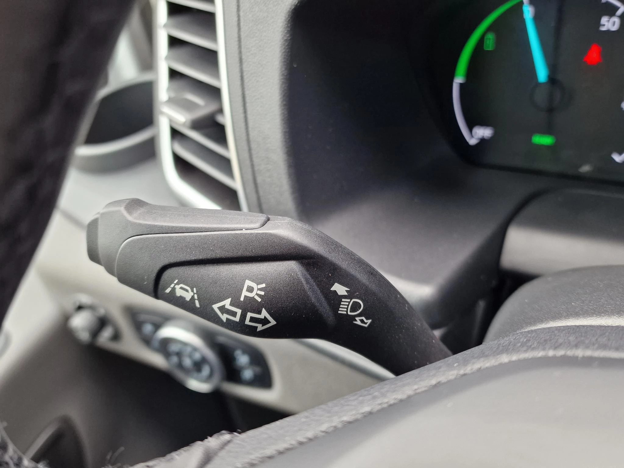 Ford-E-Transit-image-17