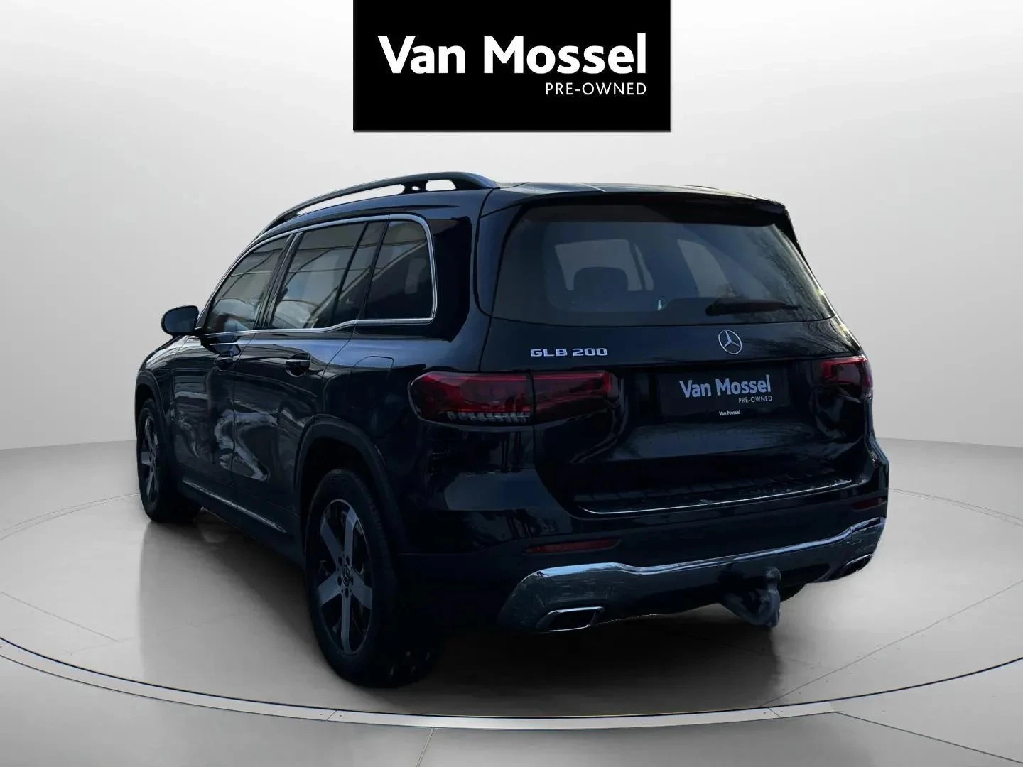 Mercedes-Benz-GLB-image-6