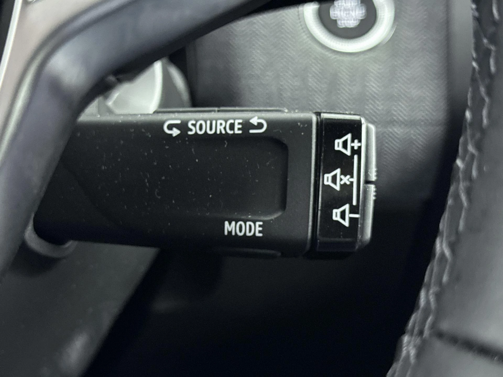 Renault-Clio-image-18