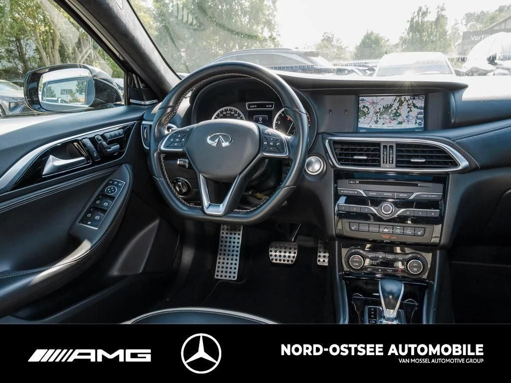 Infiniti Q30 2.0t SPORT AWD TEMPOMAT LED SHZ
