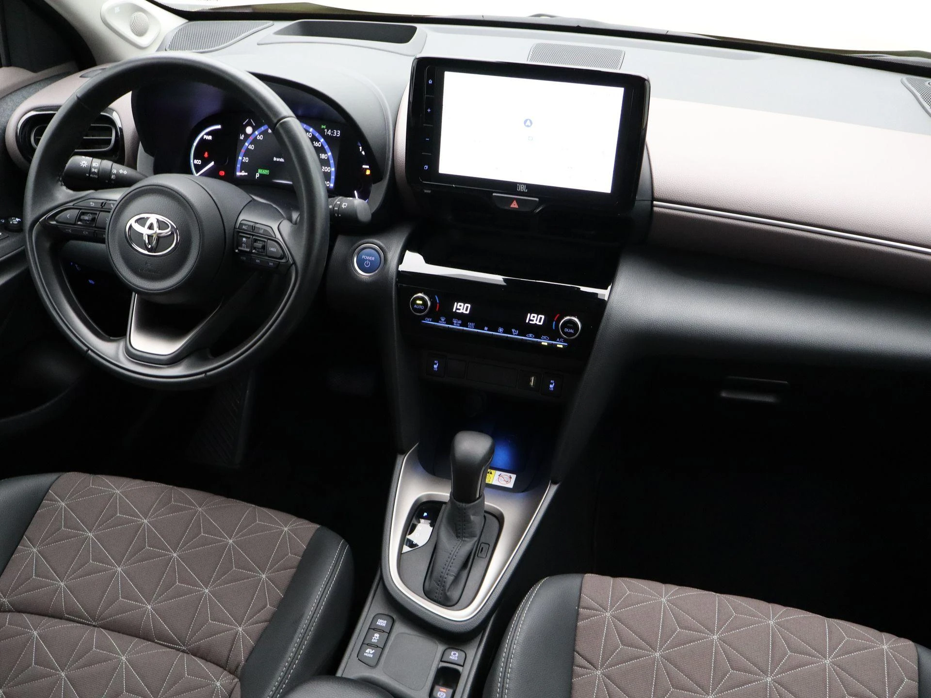 Toyota-Yaris Cross-image-6