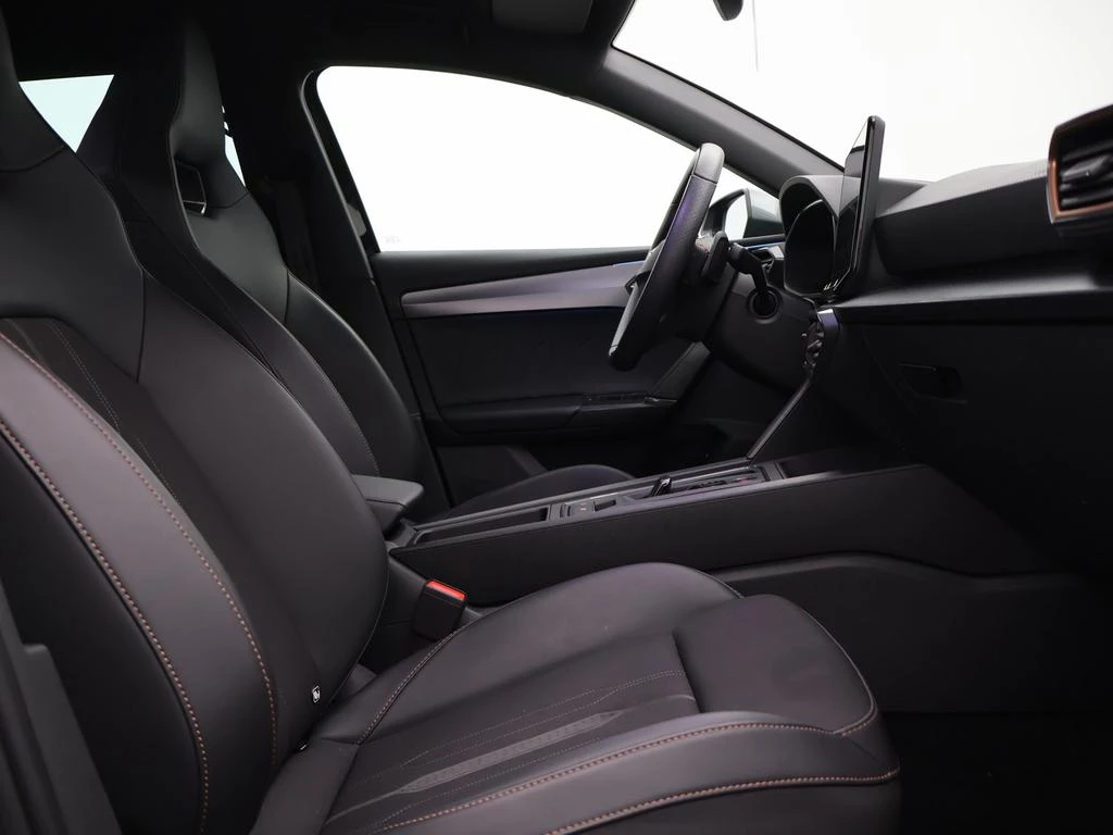 CUPRA Leon Sportstourer ST e-Hybrid Leon Break PHEV 1.4e-HYBRID 204PK *AUTOMAAT*LEDER*SPORTZETELS*CAMERA*ACC*PDC*NAVI*...*