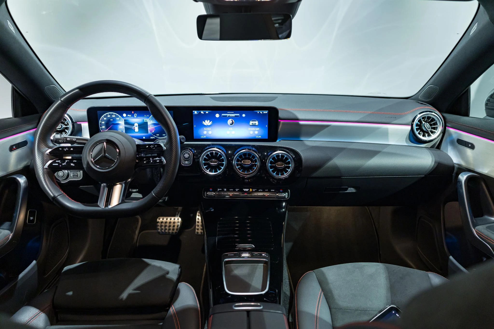 Mercedes-Benz-CLA-image-9