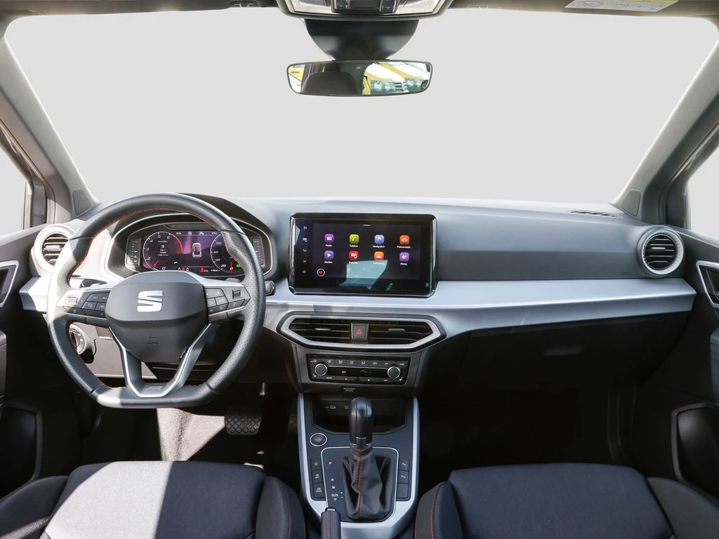 SEAT-Arona-image-10