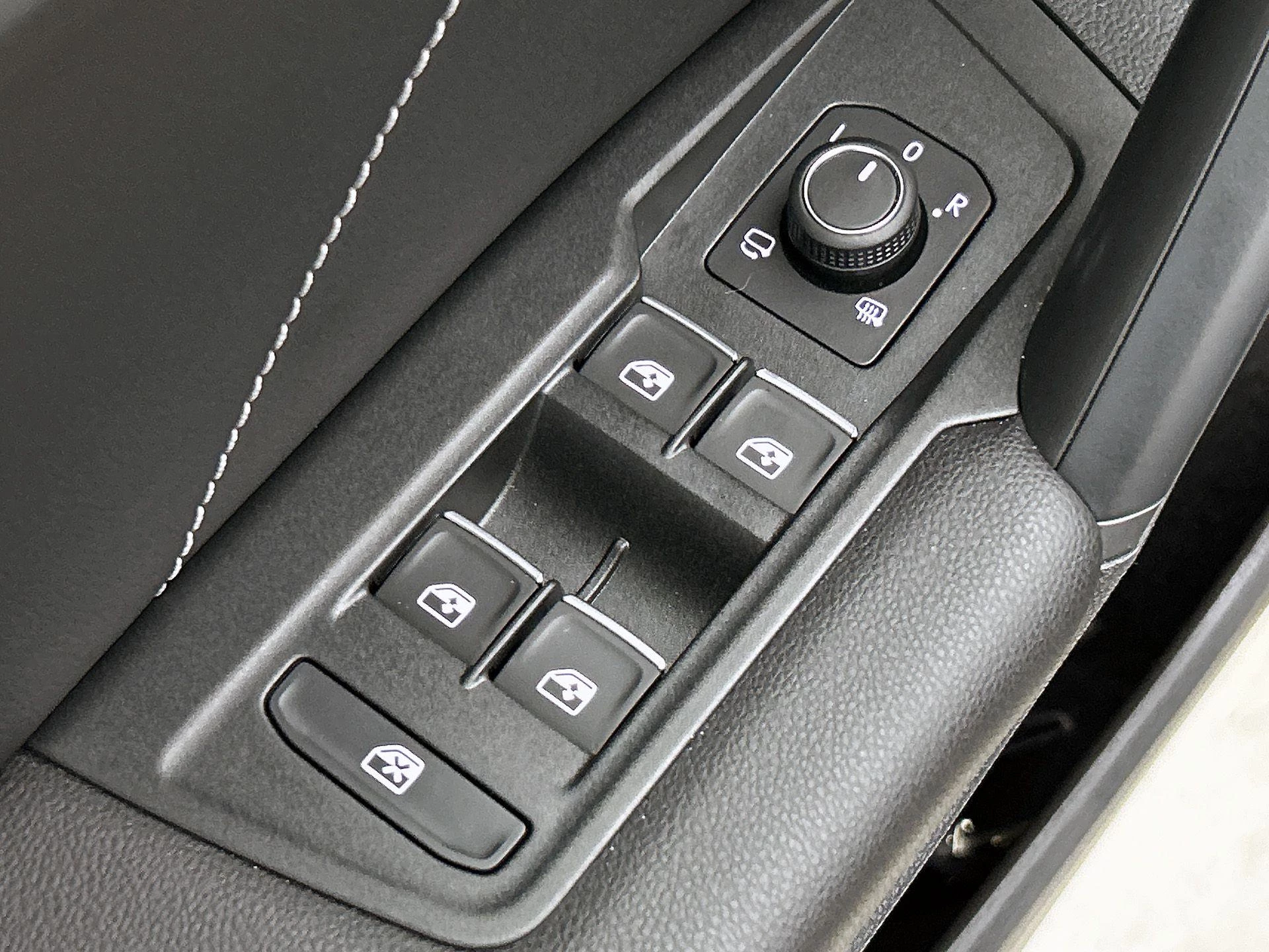 Volkswagen Tiguan 1.5 TSI R-Line Business