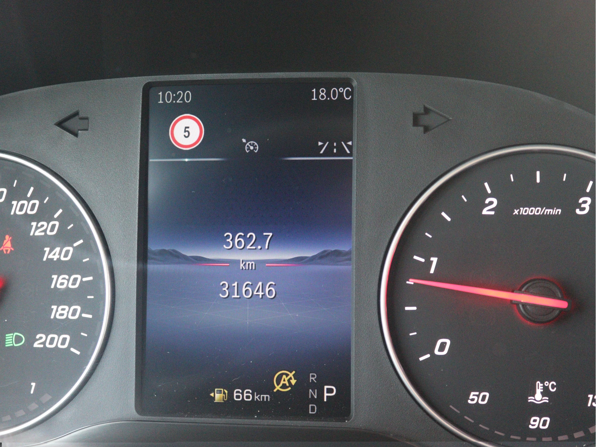 Mercedes-Benz-Sprinter-image-5