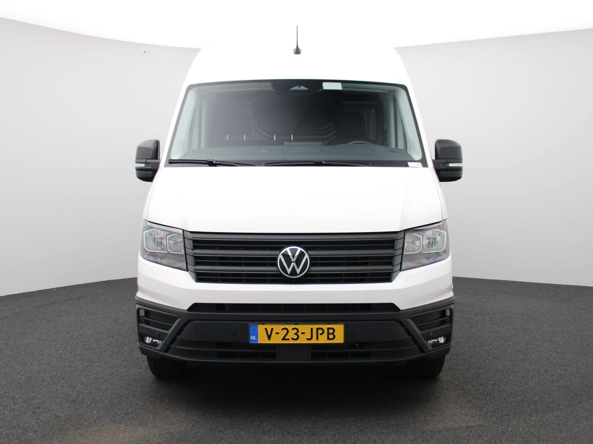 Volkswagen-Crafter-image-2