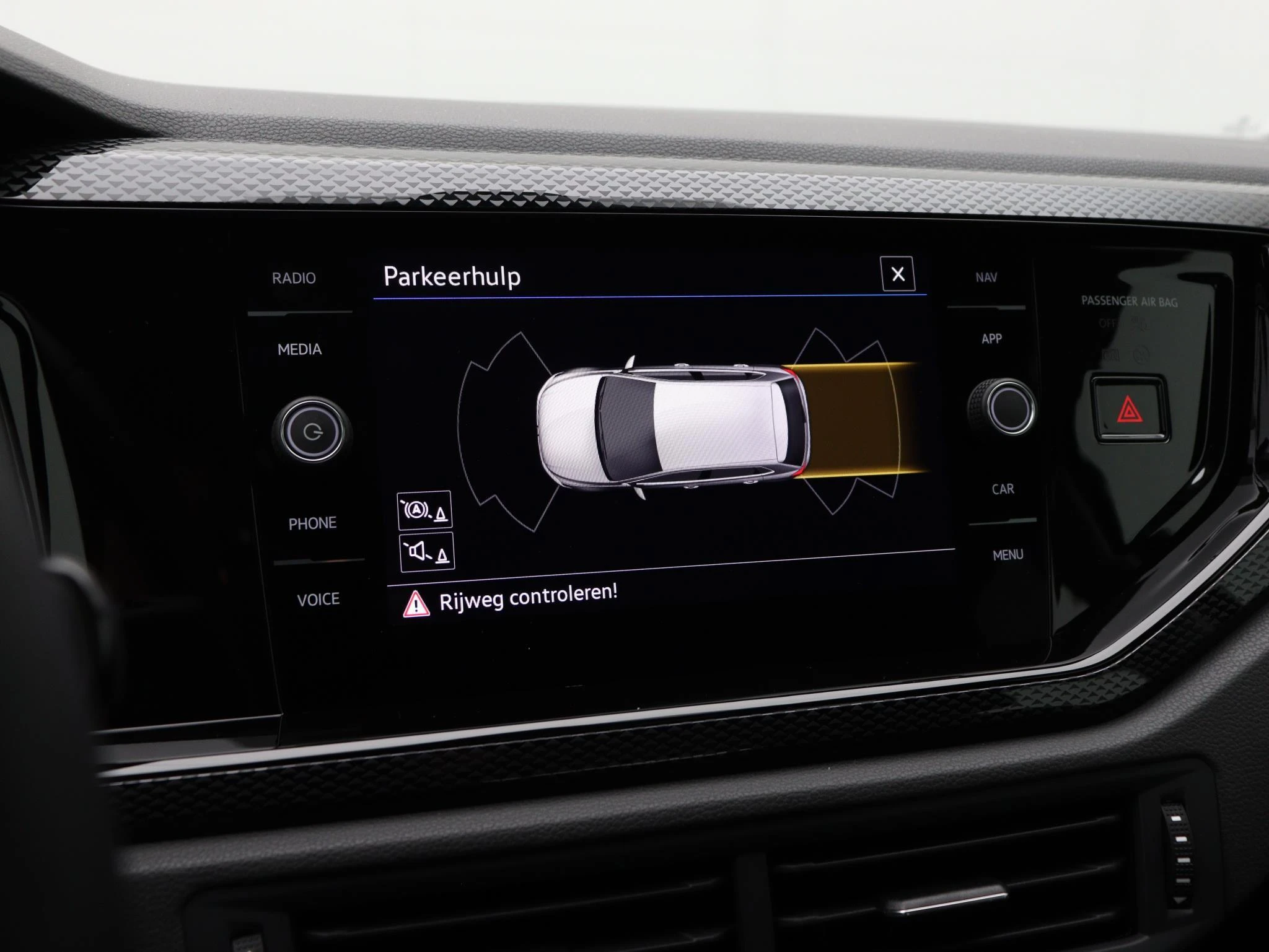 Volkswagen-Polo-image-16