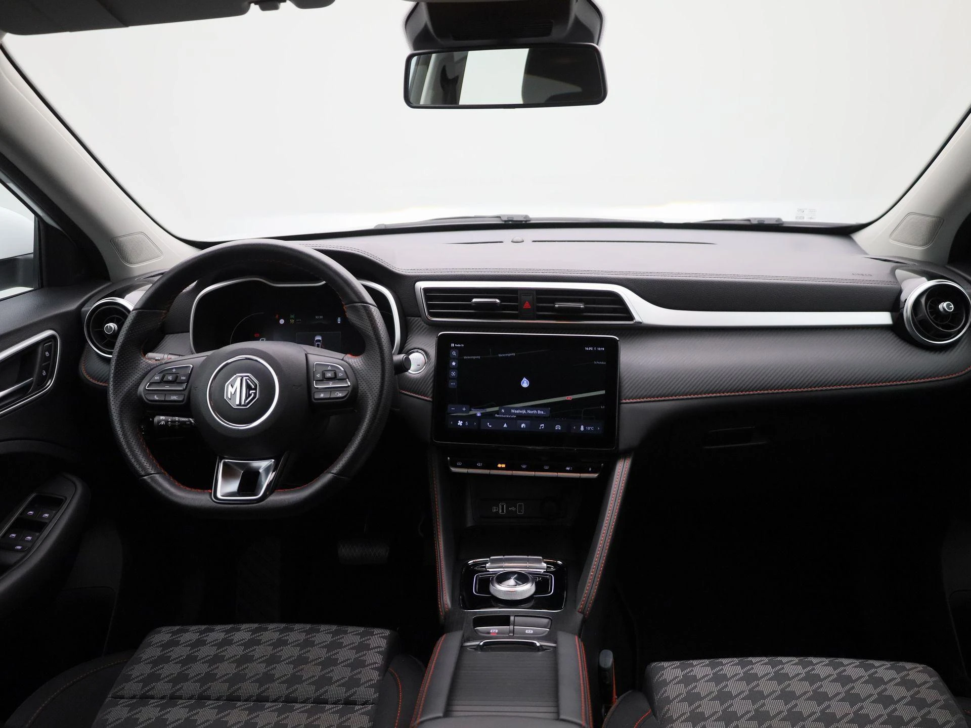 MG ZS EV - 32